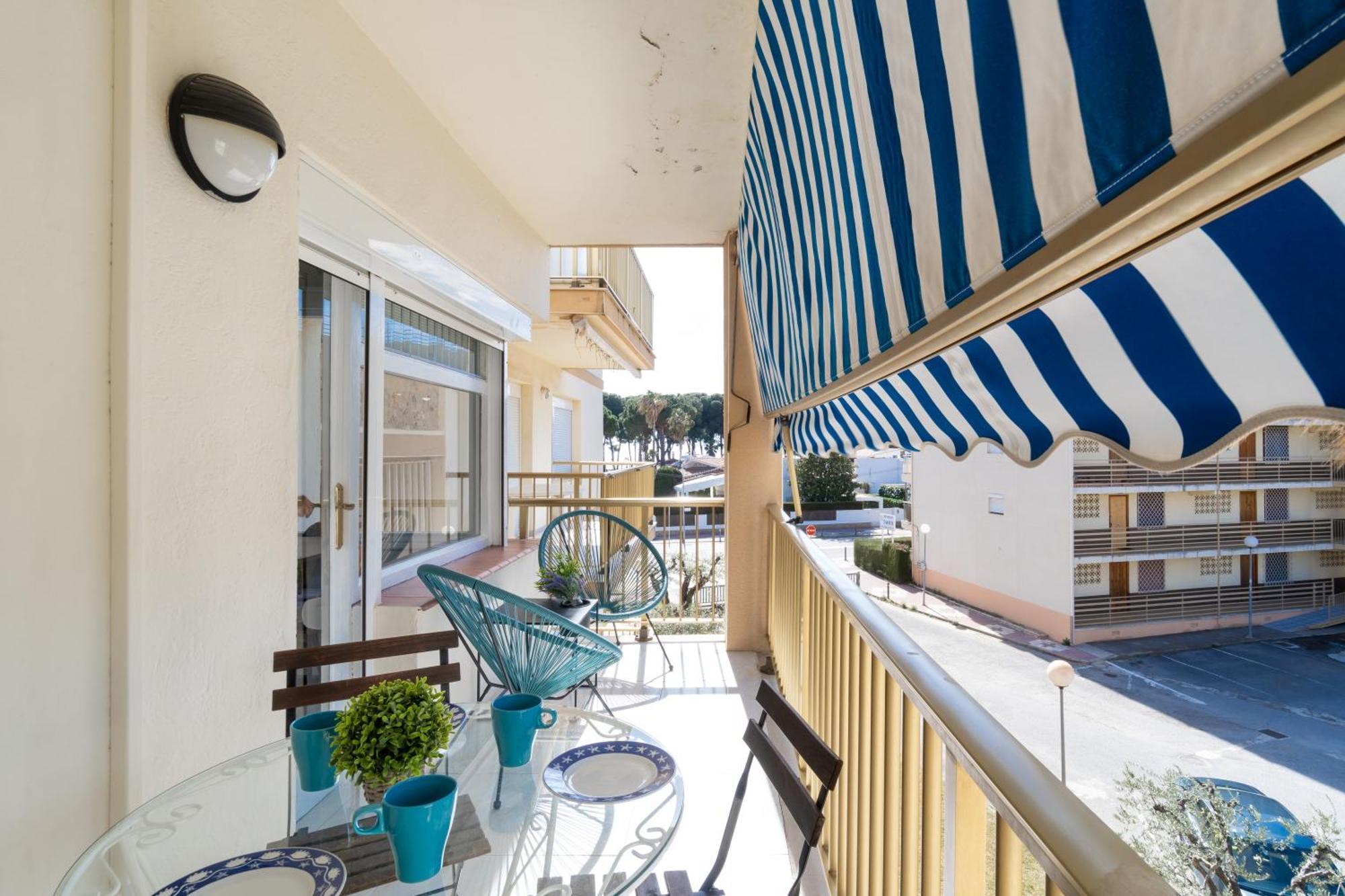 Coastal Paradise & Cozy Home With A 100M From The Beach! Cambrils Exterior photo
