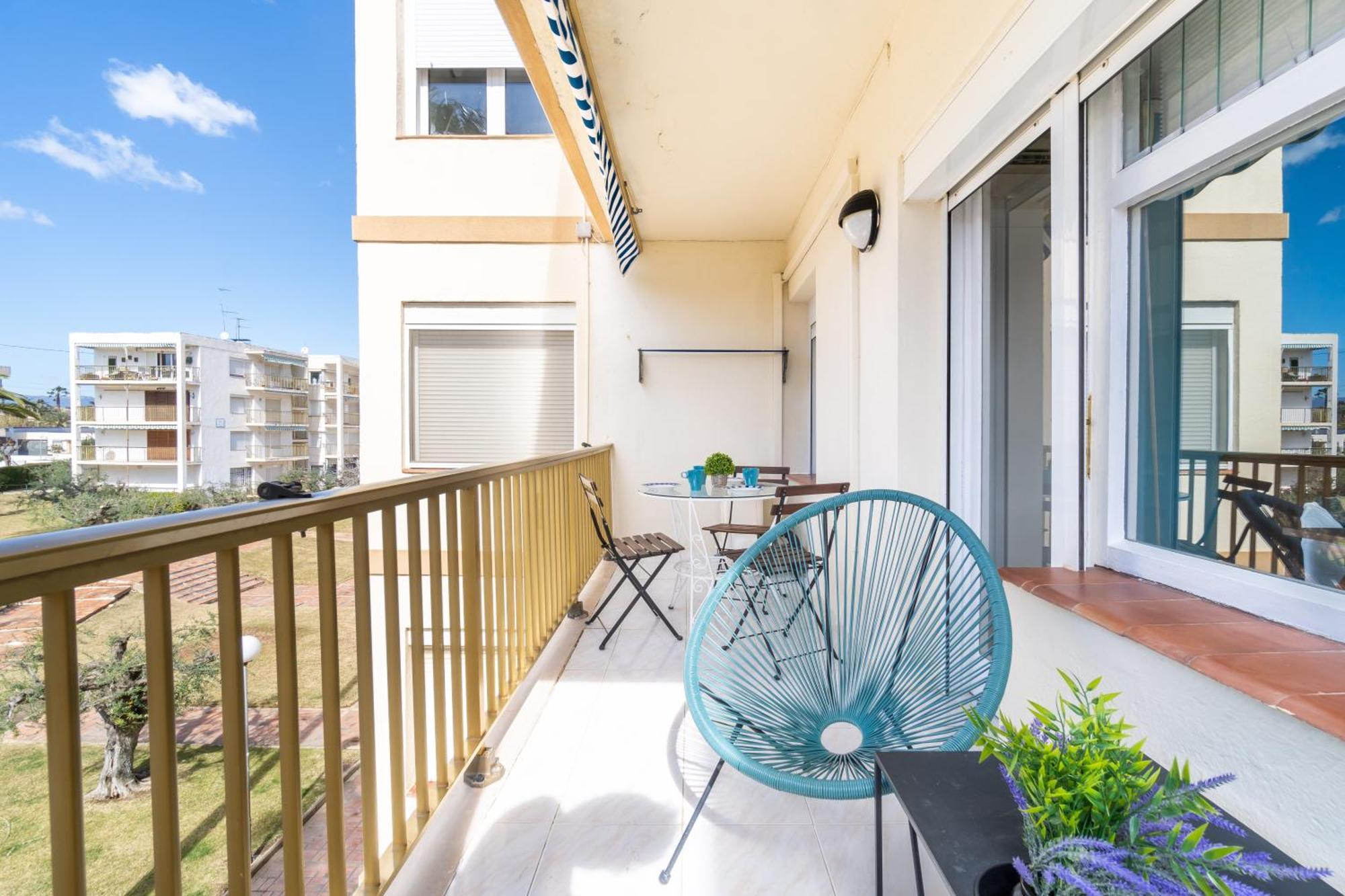 Coastal Paradise & Cozy Home With A 100M From The Beach! Cambrils Exterior photo